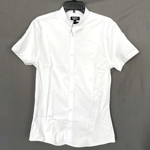 ✨NWT✨ BOOHOOMAN White short sleeve Muscle-fit dress shirt. SZ. M